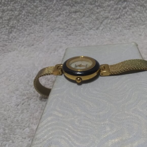 Armitron Now Quartz Watch MOP Dial WR Gold Bracelet Band Women New Bat Works - Picture 4 of 10